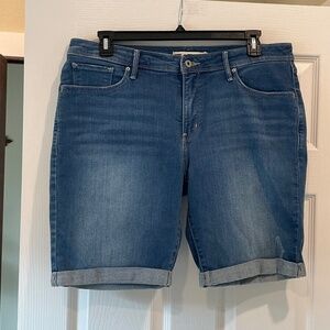 NWOT Levi Denim Bermuda Shorts 20w